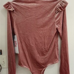 Celebrerity Pink bodysuit M E2